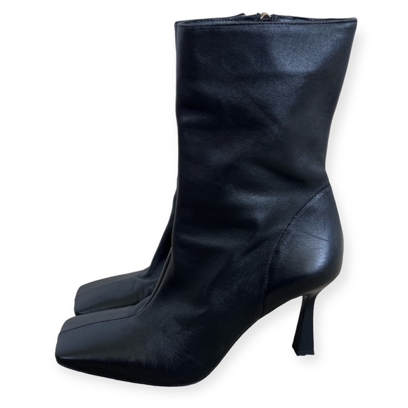ZARA black leather booties size 40. EUC - Picture 1 of 6